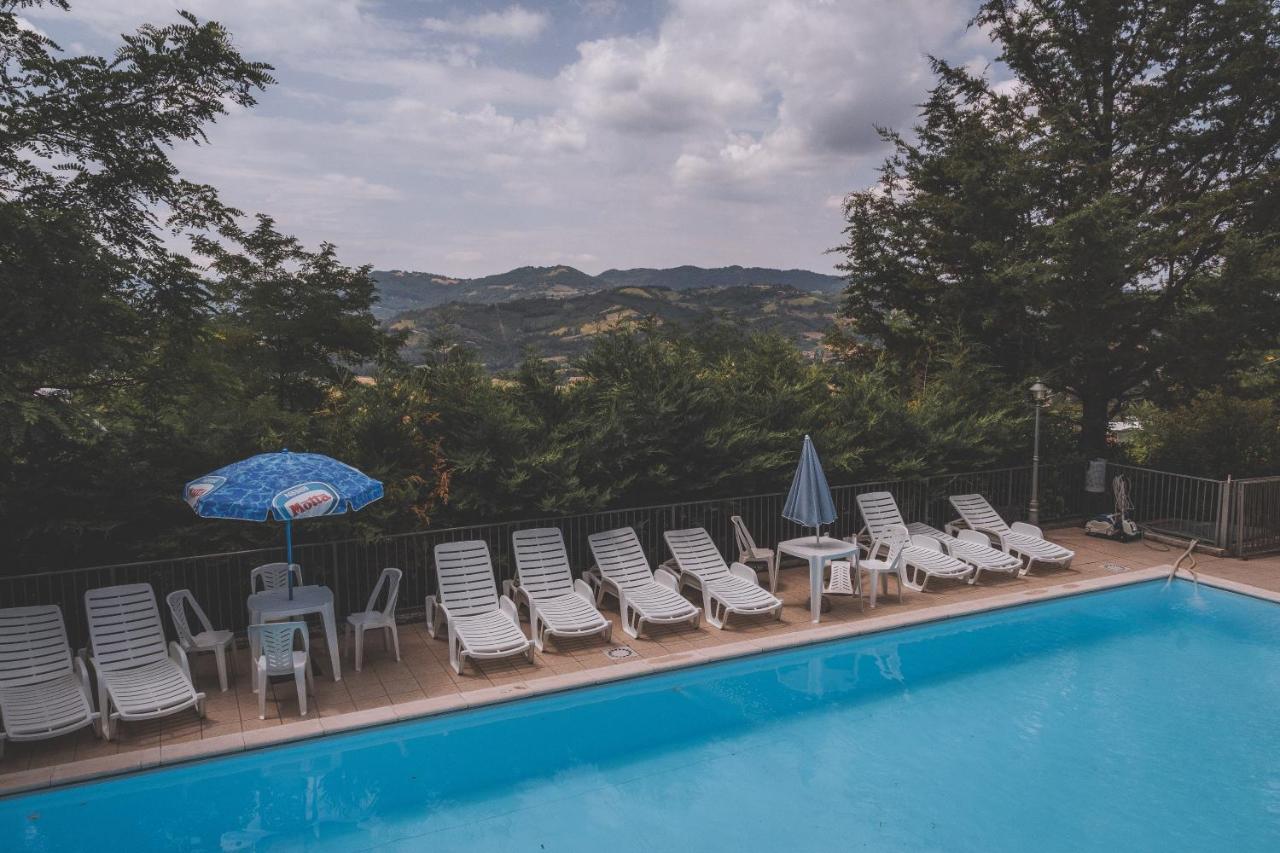 הוילה נוצ'רה אומברה Agriturismo Le Francesche מראה חיצוני תמונה